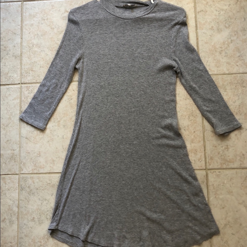 Gray long sleeve dress
